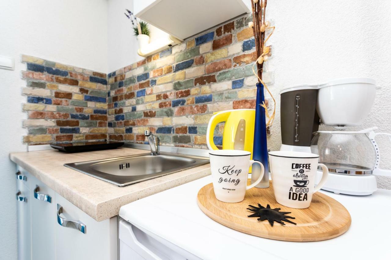 Studio Apartments Gilda Baska  Exterior photo
